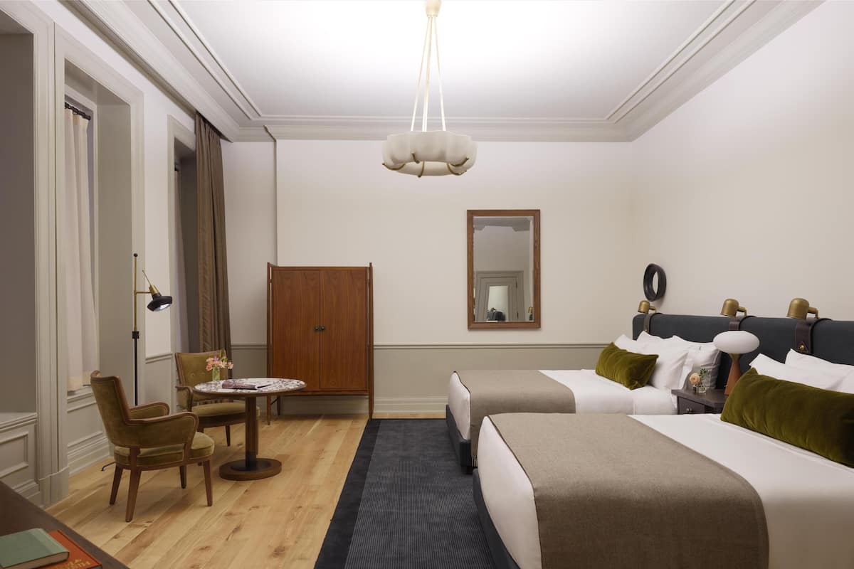 1 bedroom, premium bedding, pillow-top beds, minibar