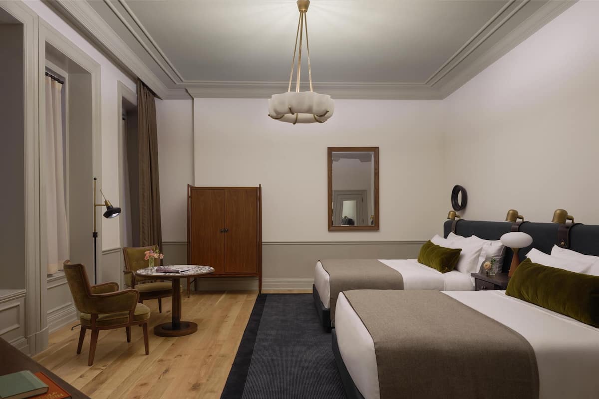 1 chambre, literie de qualité supérieure, surmatelas, minibar