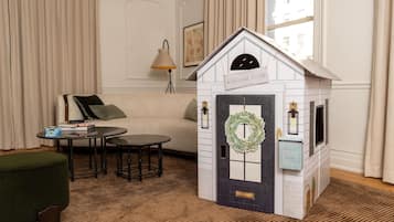 1 bedroom, premium bedding, pillow-top beds, minibar