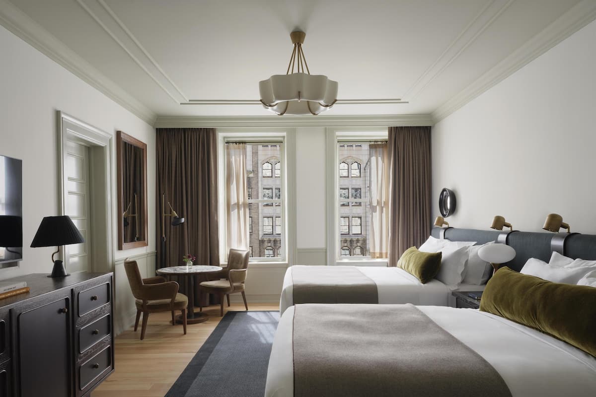 高級寝具、ピロートップベッド、ミニバー、セーフティボックス (室内)