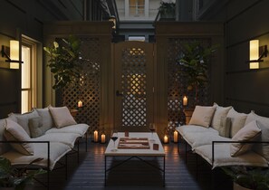 Premium bedding, pillow-top beds, minibar, in-room safe - The Bellevue Hotel - The Unbound Collection by Hyatt (Philadelphia)