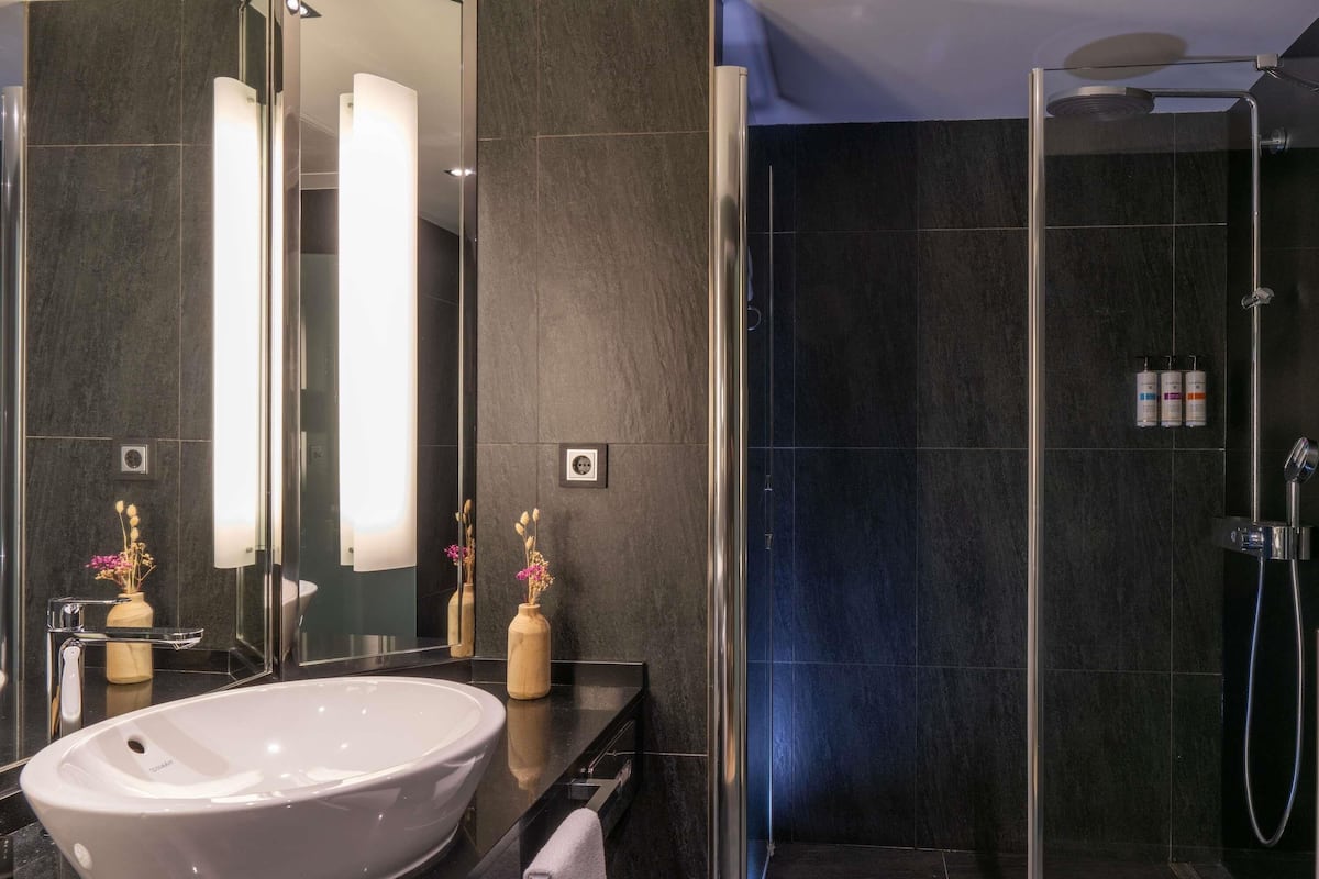Chambre Exécutive, 1 lit double et 1 canapé-lit | Literie de qualité supérieure, minibar, coffres-forts dans les chambres