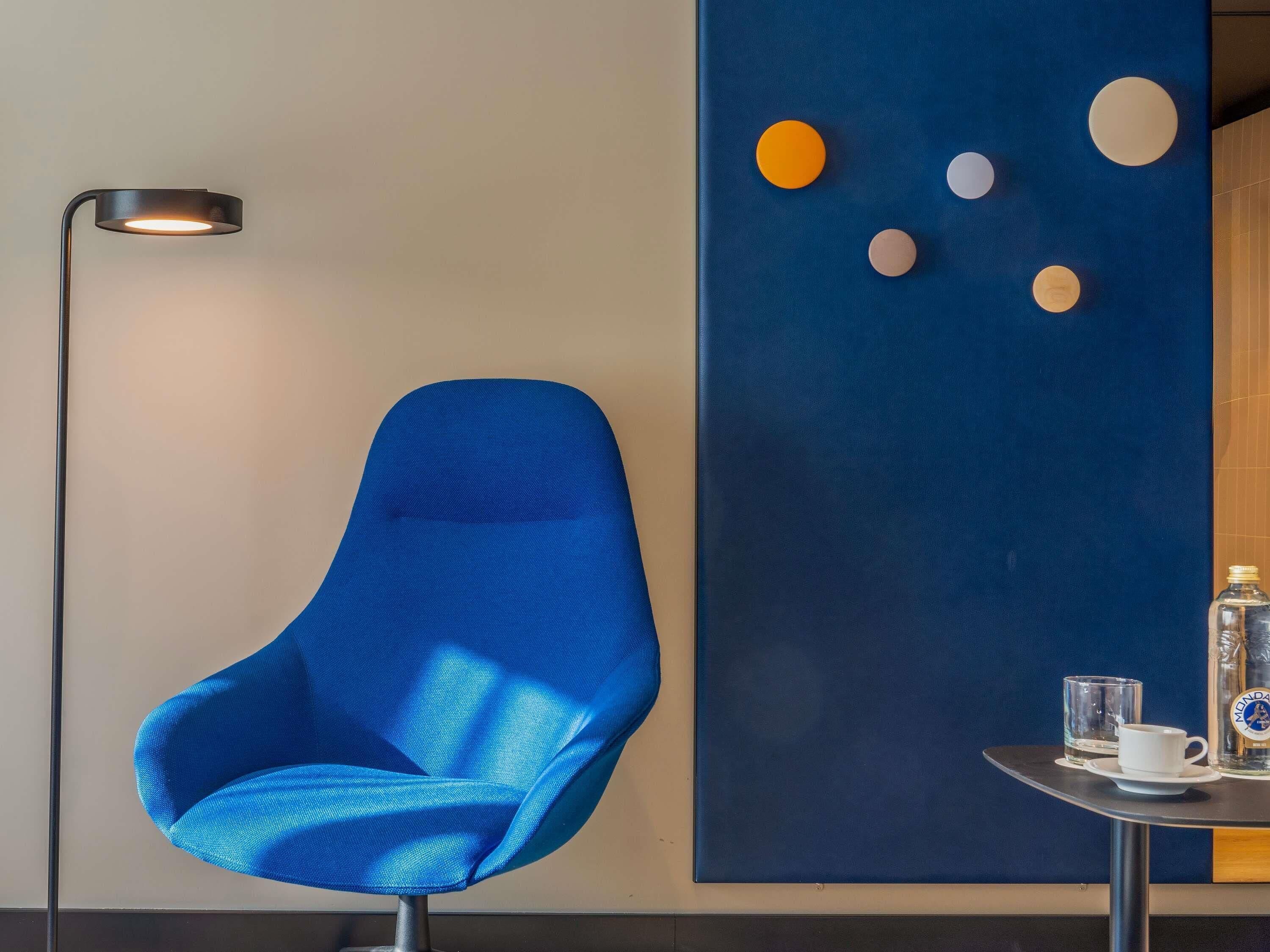 Sengetøy av topp kvalitet, minibar, safe på rommet og skrivebord