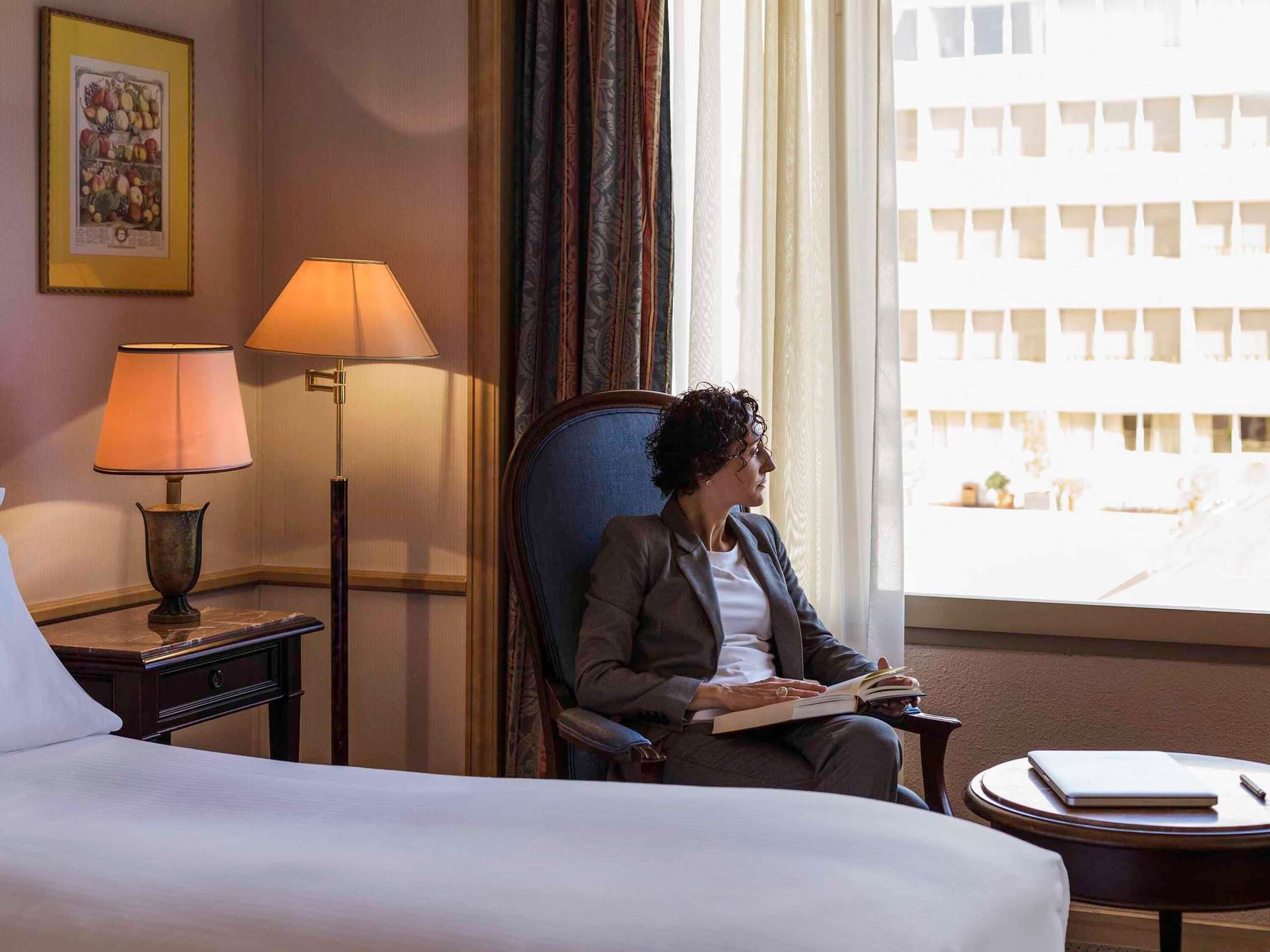 premium bedding, minibar, in-room safe, desk