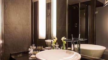 Superior Room, 1 King Bed with Sofa bed | Premium bedding, minibar, in-room safe, desk