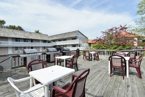 Travelodge by Wyndham Mackinaw City