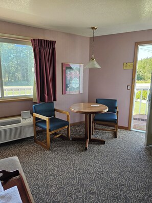 Deluxe-Suite, 1 King-Bett, Whirlpool