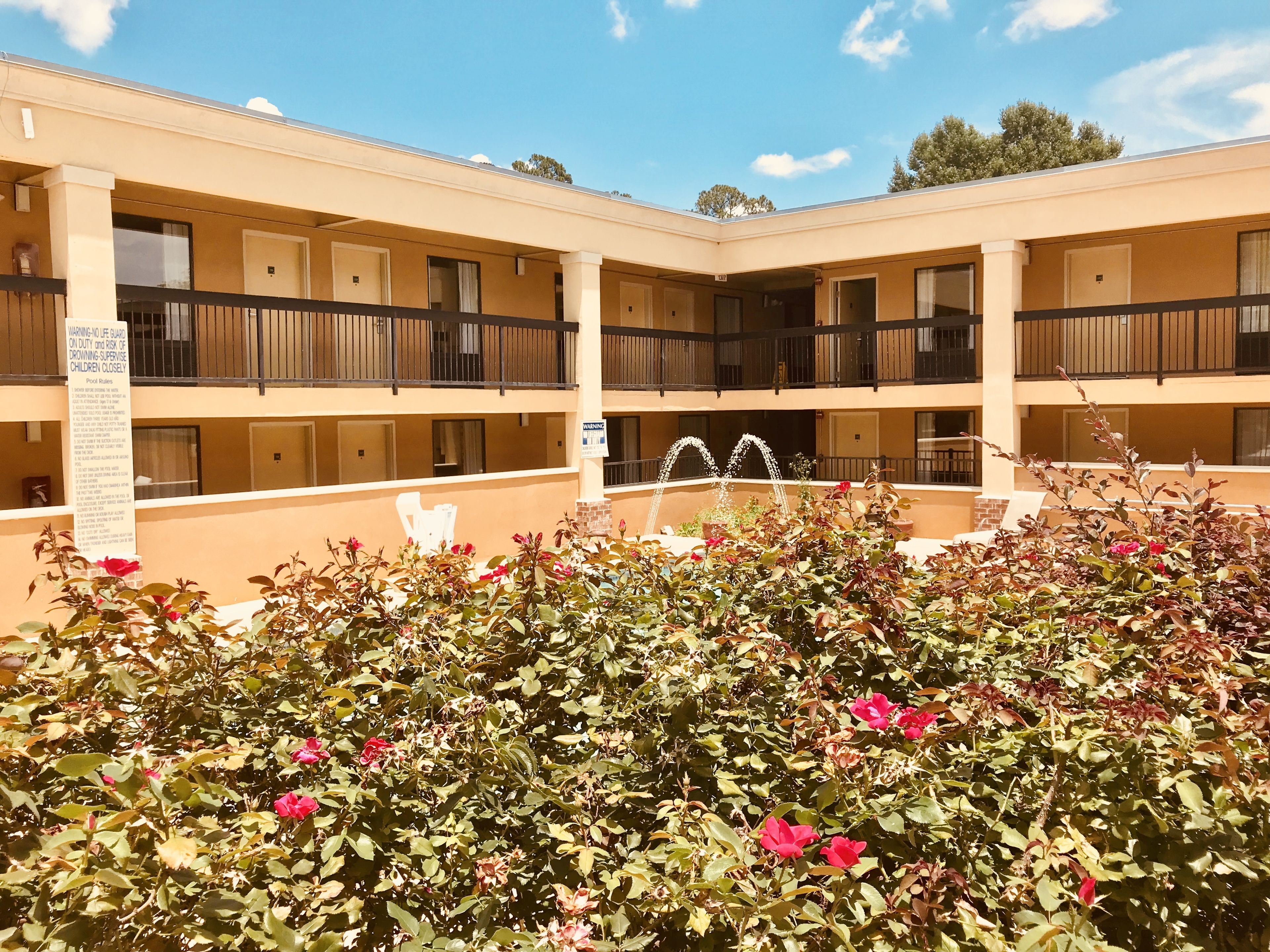 บริเวณภายนอก