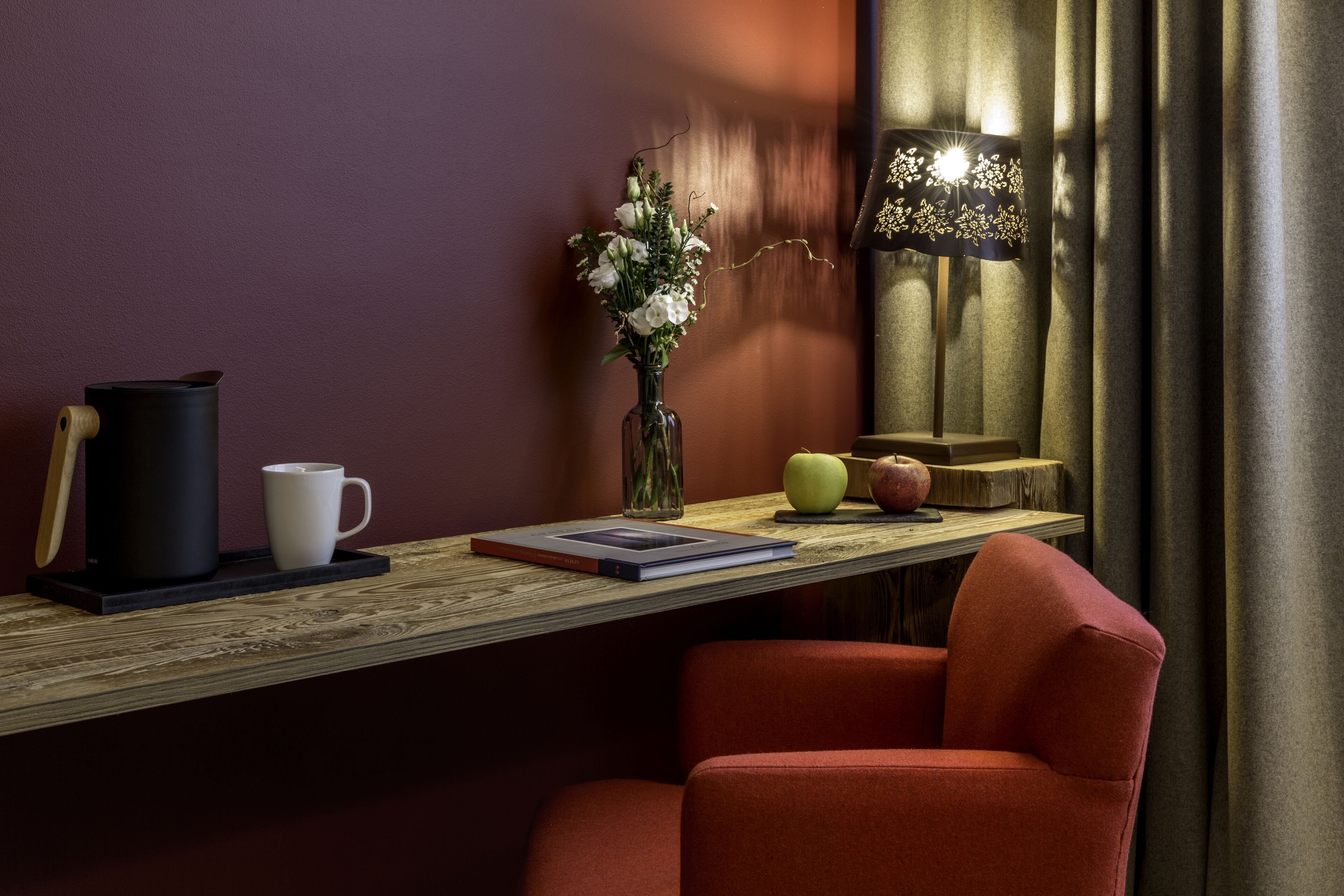 premium bedding, pillow-top beds, minibar, in-room safe