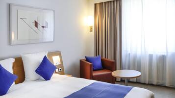 Superior tweepersoonskamer, 1 tweepersoonsbed met slaapbank | Donzen dekbedden, een minibar, een kluis op de kamer, een bureau