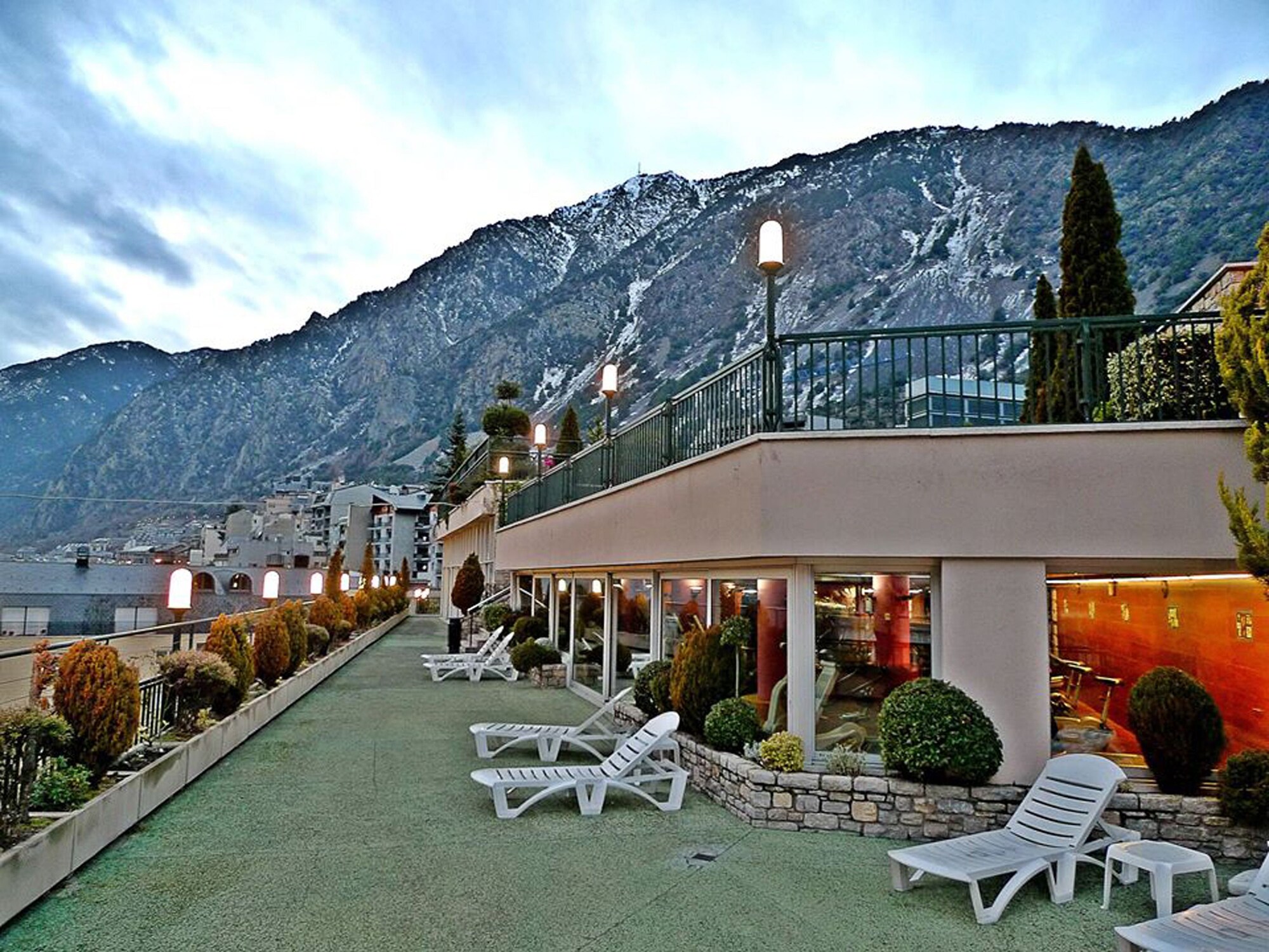 4 Star Hotels