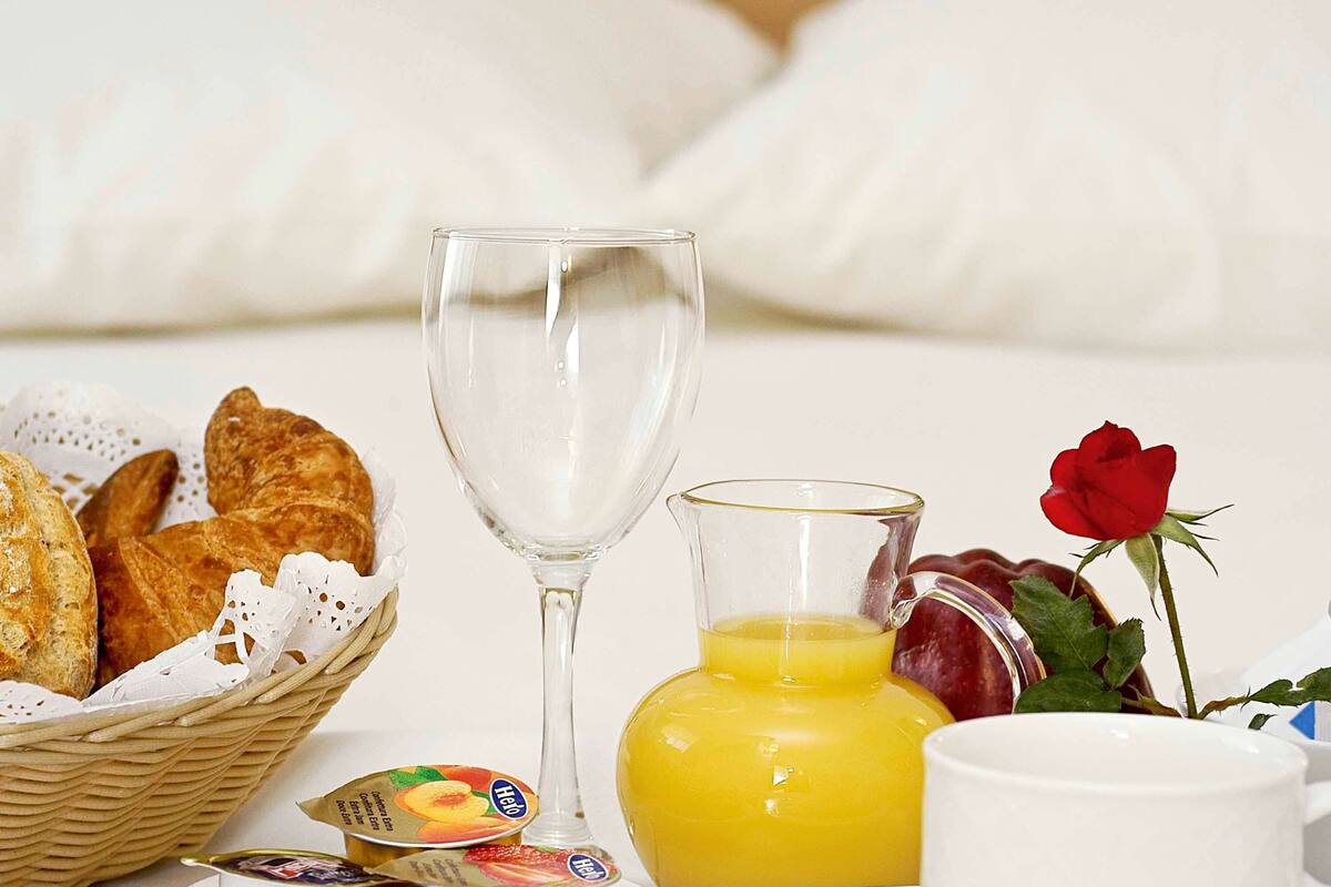 down duvets, minibar, in-room safe, desk