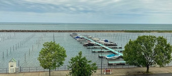 Clarion Hotel Conference Center on Lake Erie