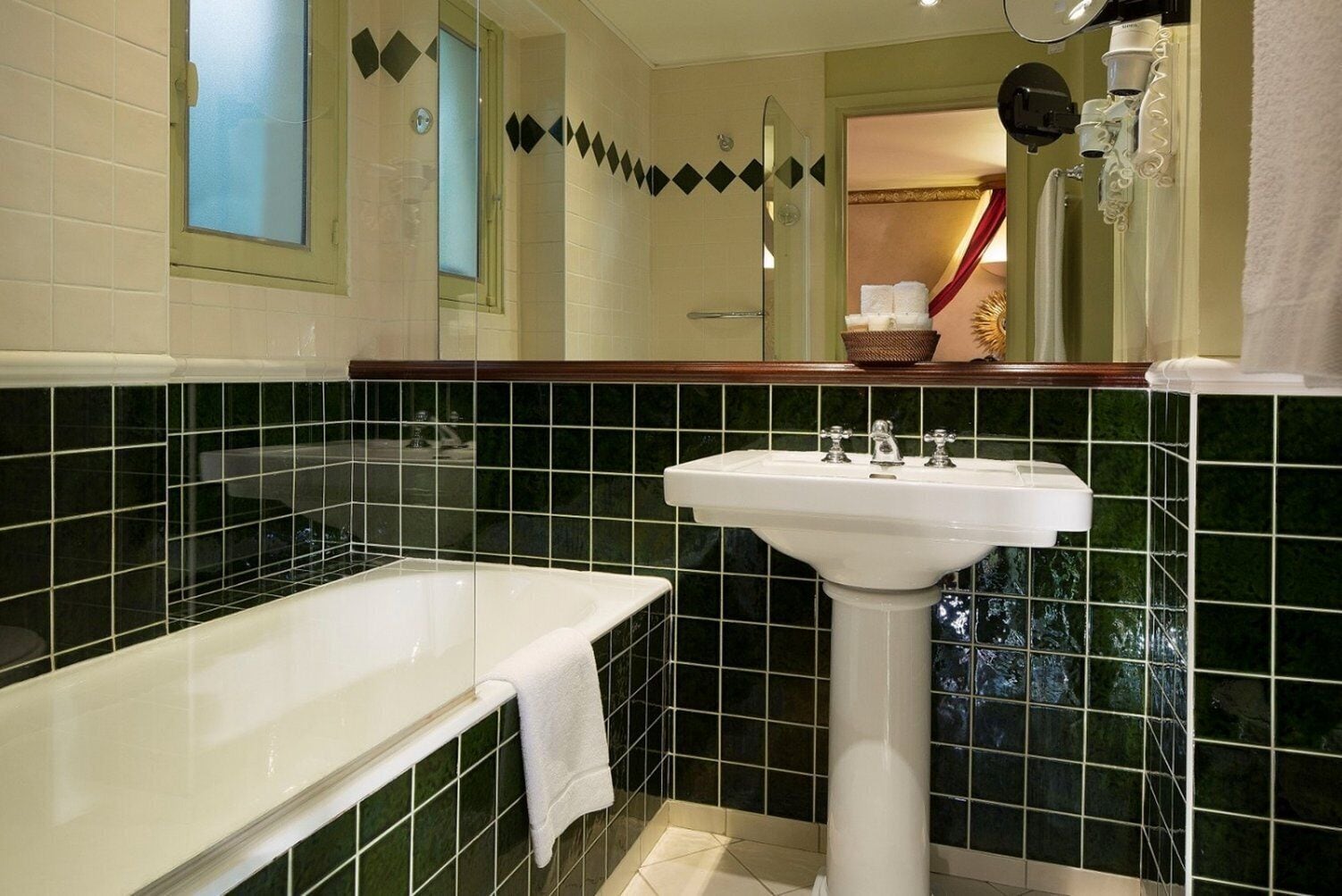 traditional room | bathroom | free toiletries, hair dryer, bathrobes, towels