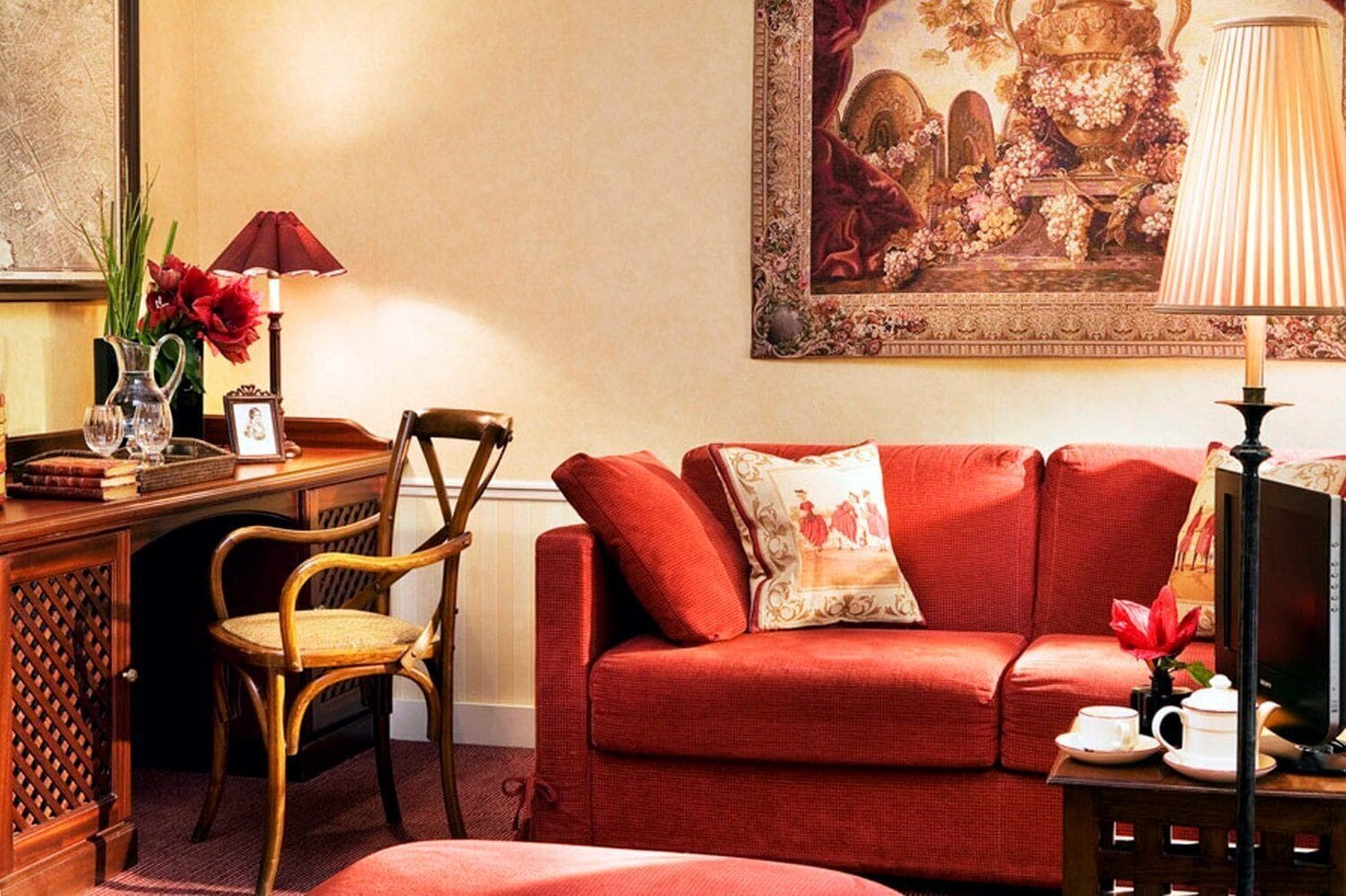 junior suite | 1 bedroom, minibar, in-room safe, individually furnished