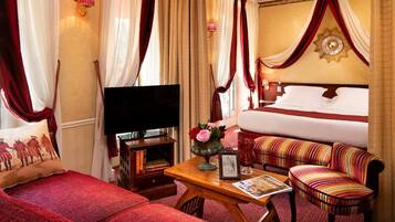 Minibar, coffres-forts dans les chambres, ameublement personnalisé