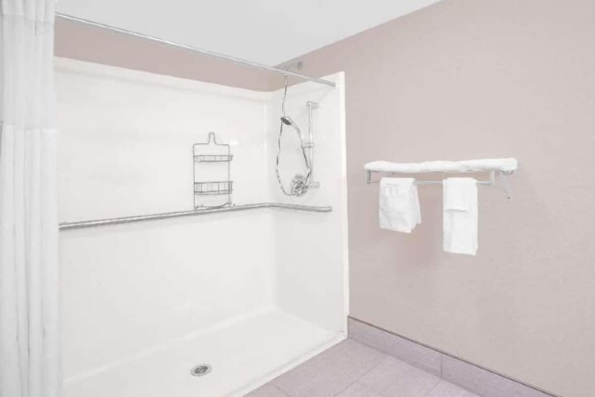 Bathroom | Free toiletries, hair dryer, towels