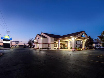 Days Inn by Wyndham Hillsdale