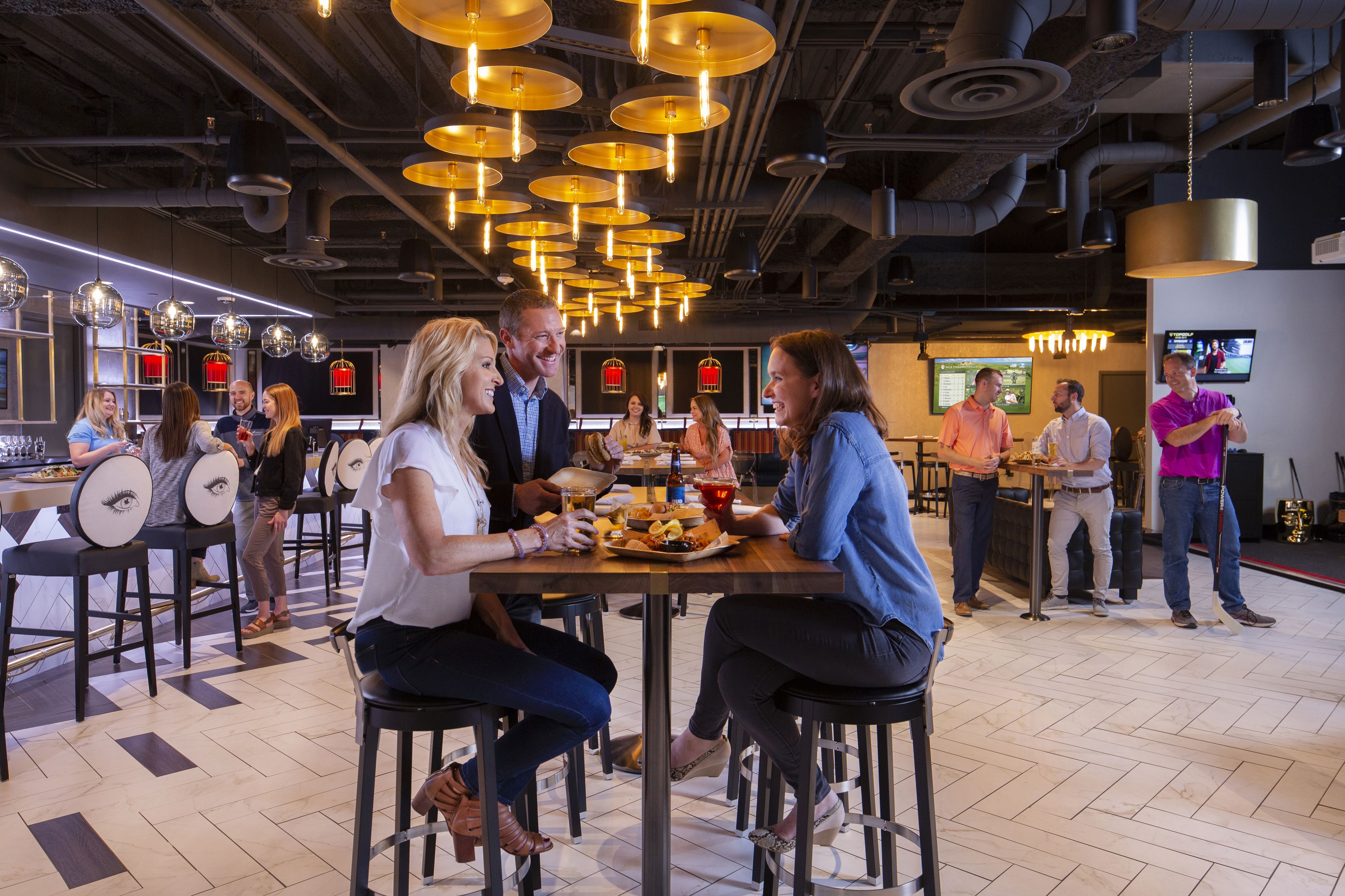 5 restaurants, breakfast, lunch, dinner served; American cuisine