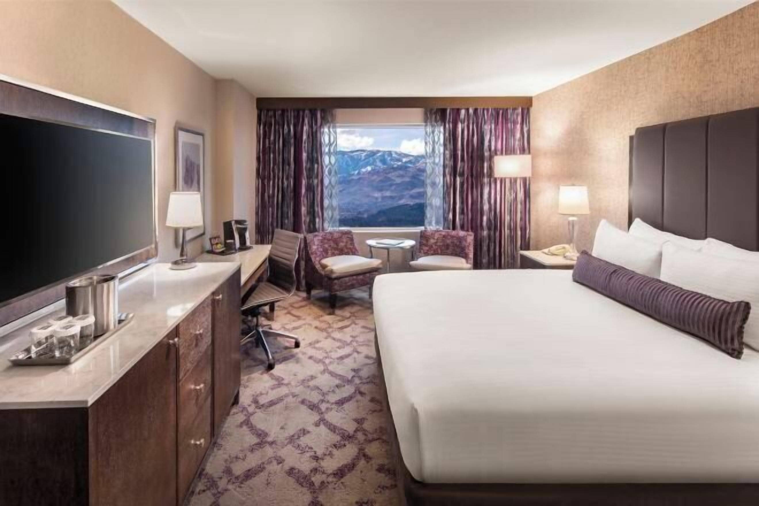 Premium bedding, pillowtop beds, in-room safe, desk