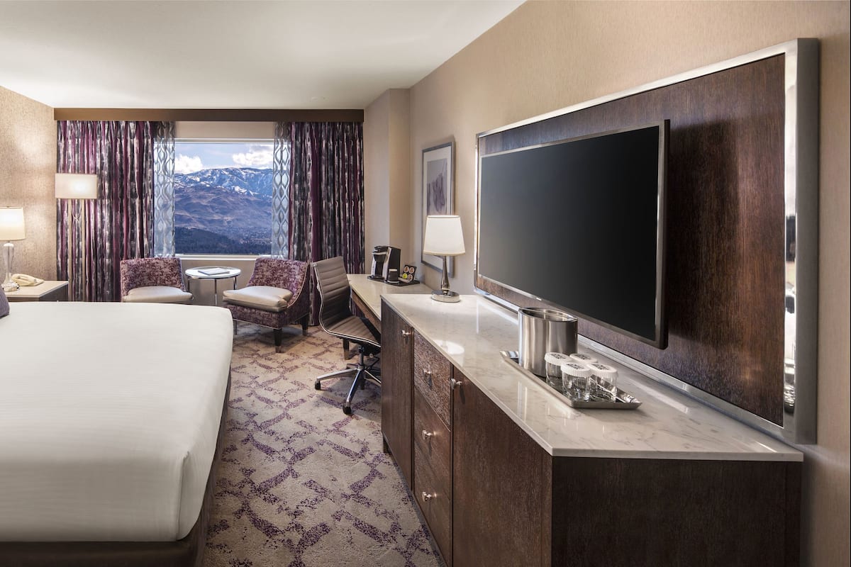 Premium bedding, pillowtop beds, in-room safe, desk