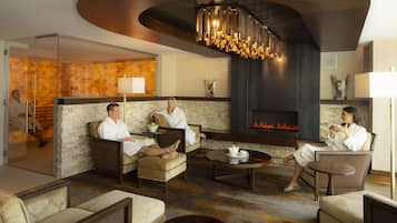 Couples treatment room(s), sauna, hot tub, steam room, body treatments