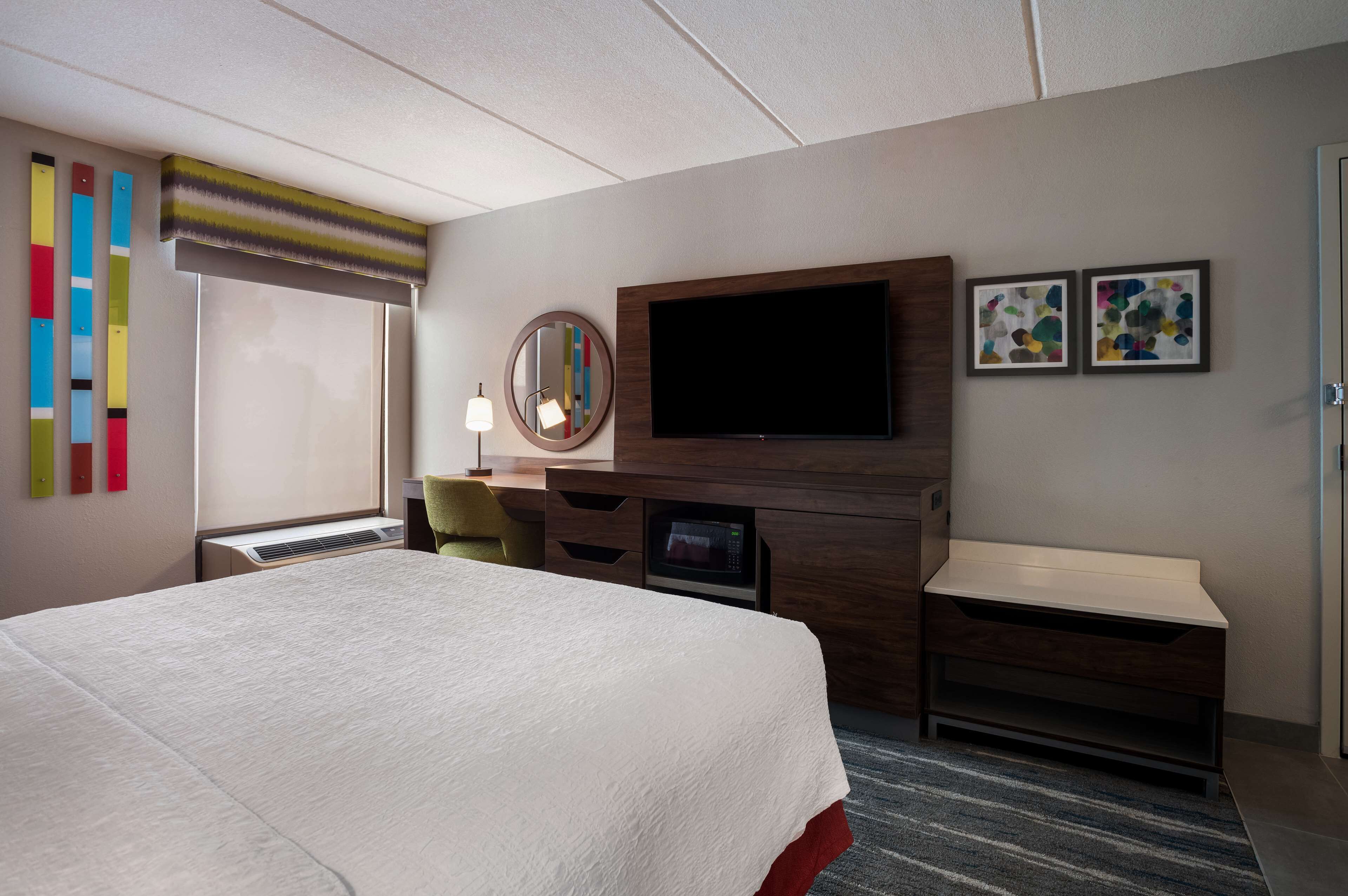 room, 1 queen bed, accessible, non smoking | blackout curtains, iron/ironing board, free wifi, bed sheets