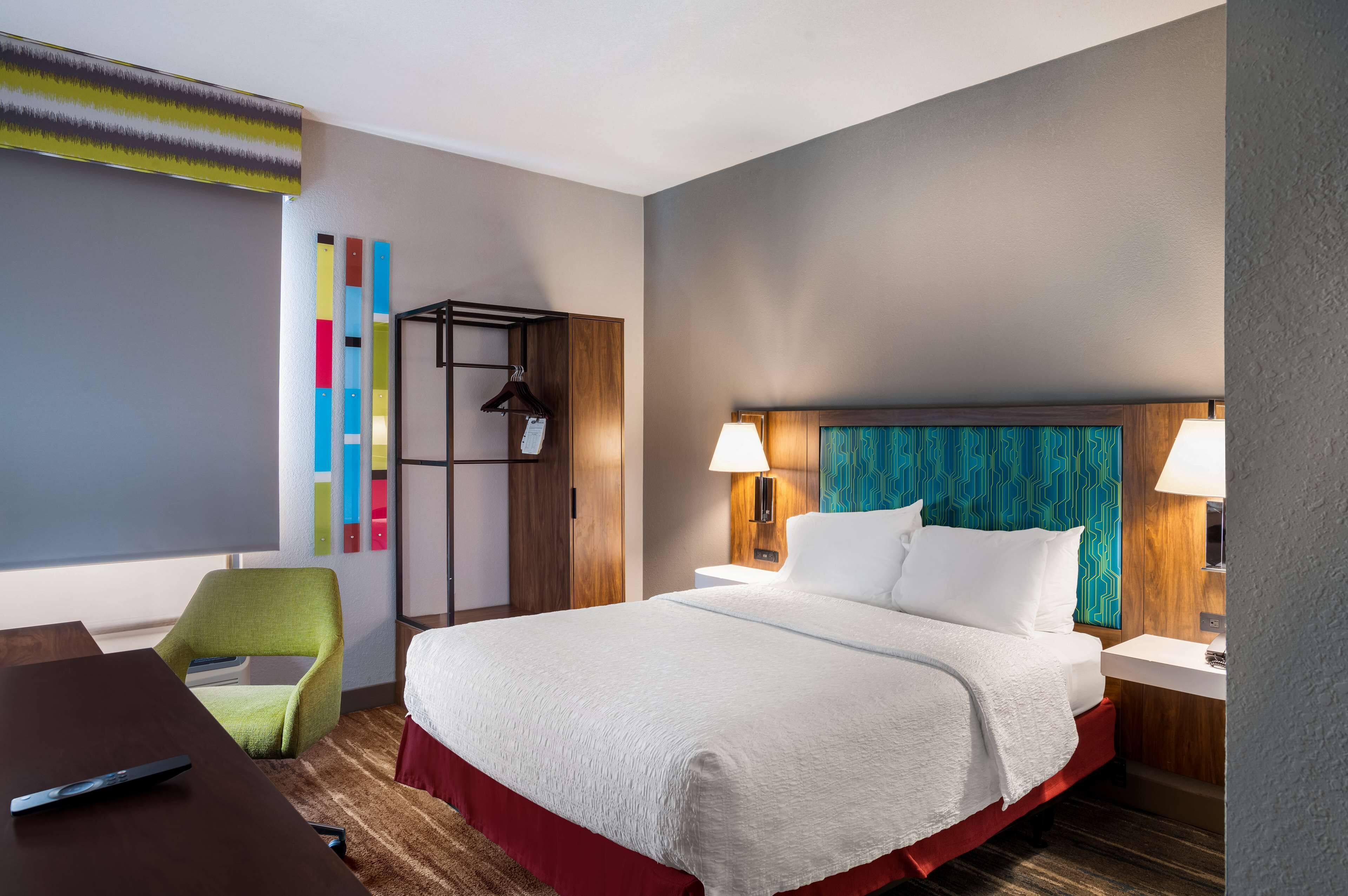 room, 1 queen bed, accessible, bathtub | blackout curtains, iron/ironing board, free wifi, bed sheets