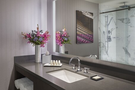 InterContinental Toronto Centre, an IHG Hotel - Image 37
