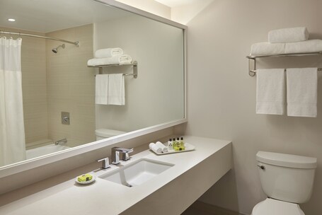InterContinental Toronto Centre, an IHG Hotel - Image 35