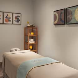 Couples treatment rooms, body treatments, aromatherapy