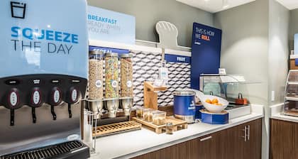 Holiday Inn Express Flint-Campus Area by IHG