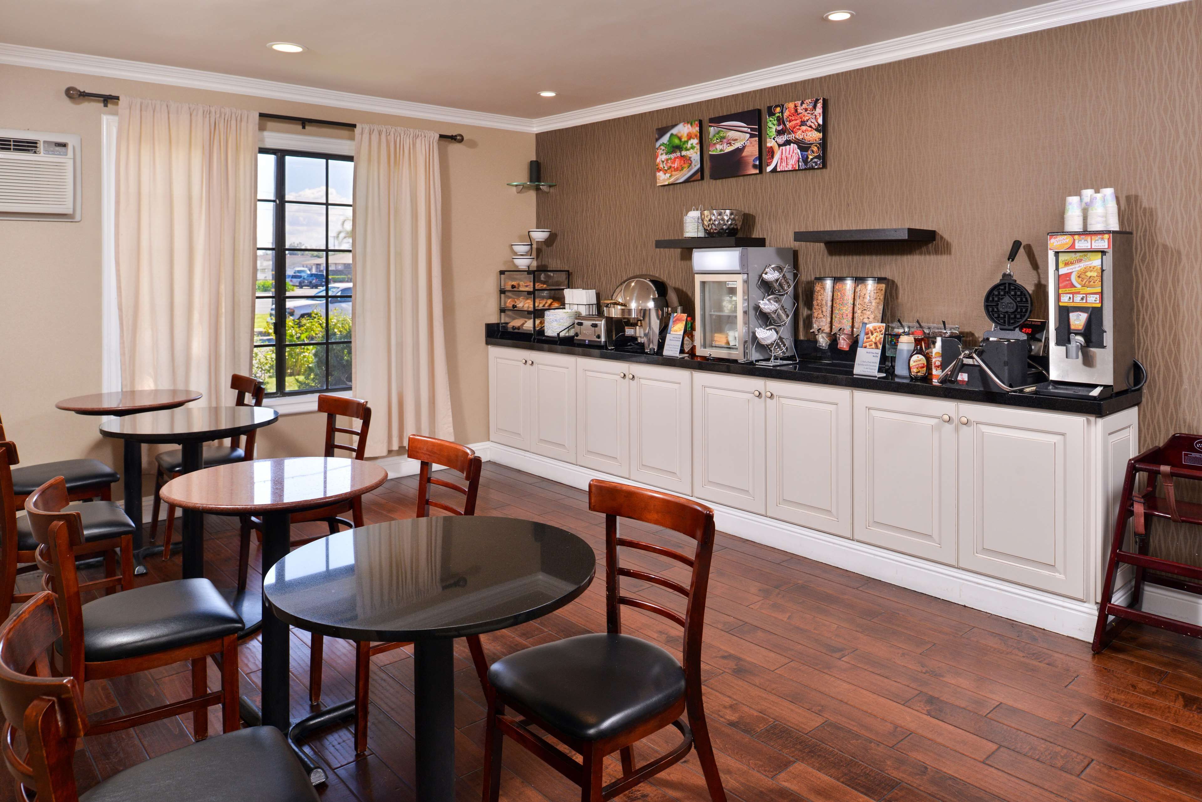 Photo - Best Western Palm Garden Inn