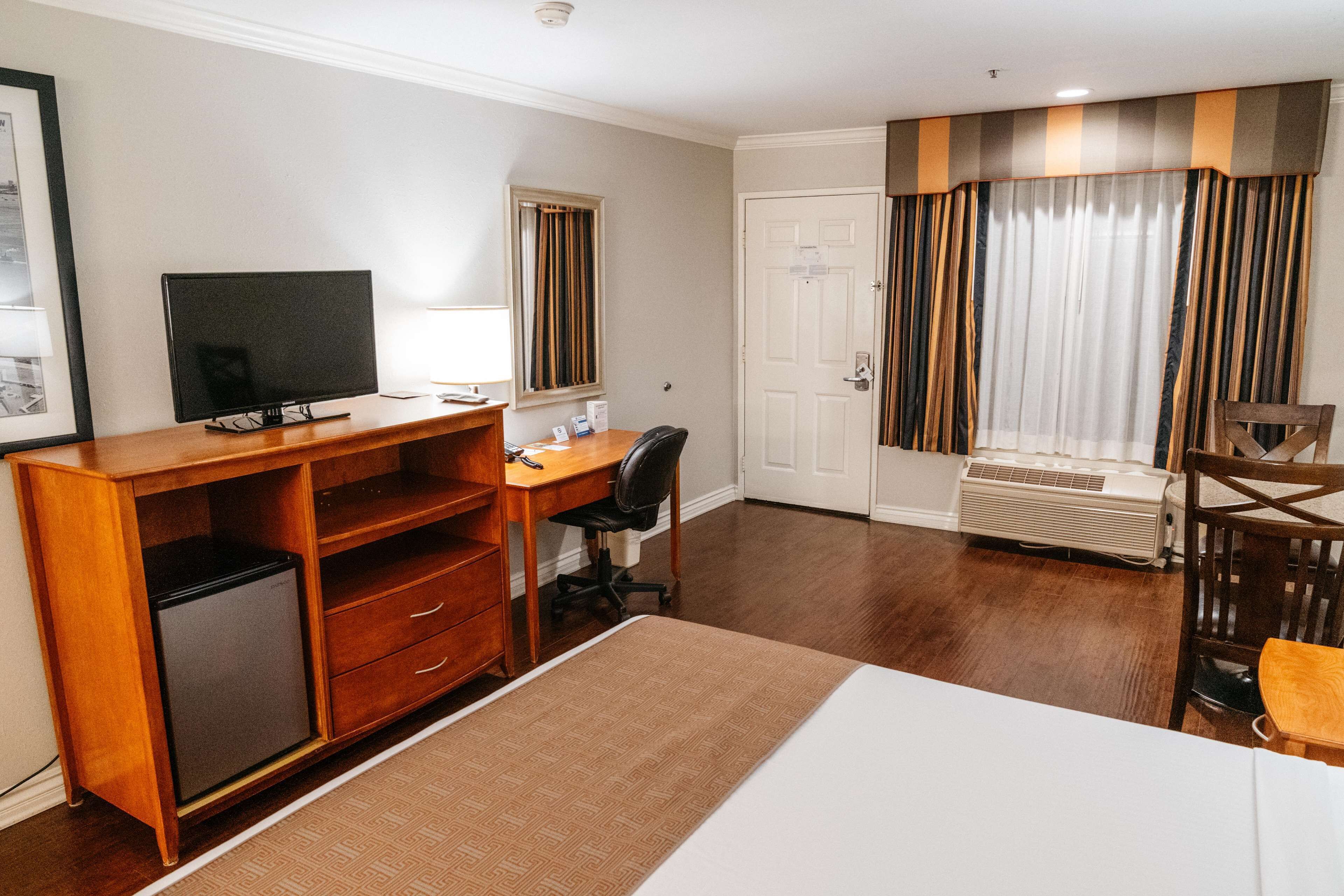 Photo - Best Western Palm Garden Inn