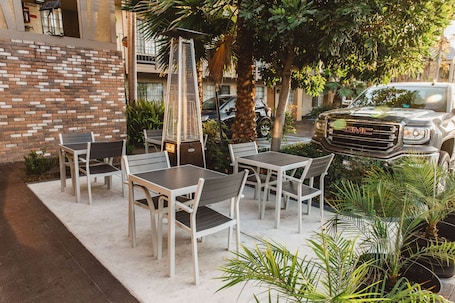 Servicio de la propiedad. Best Western Palm Garden Inn