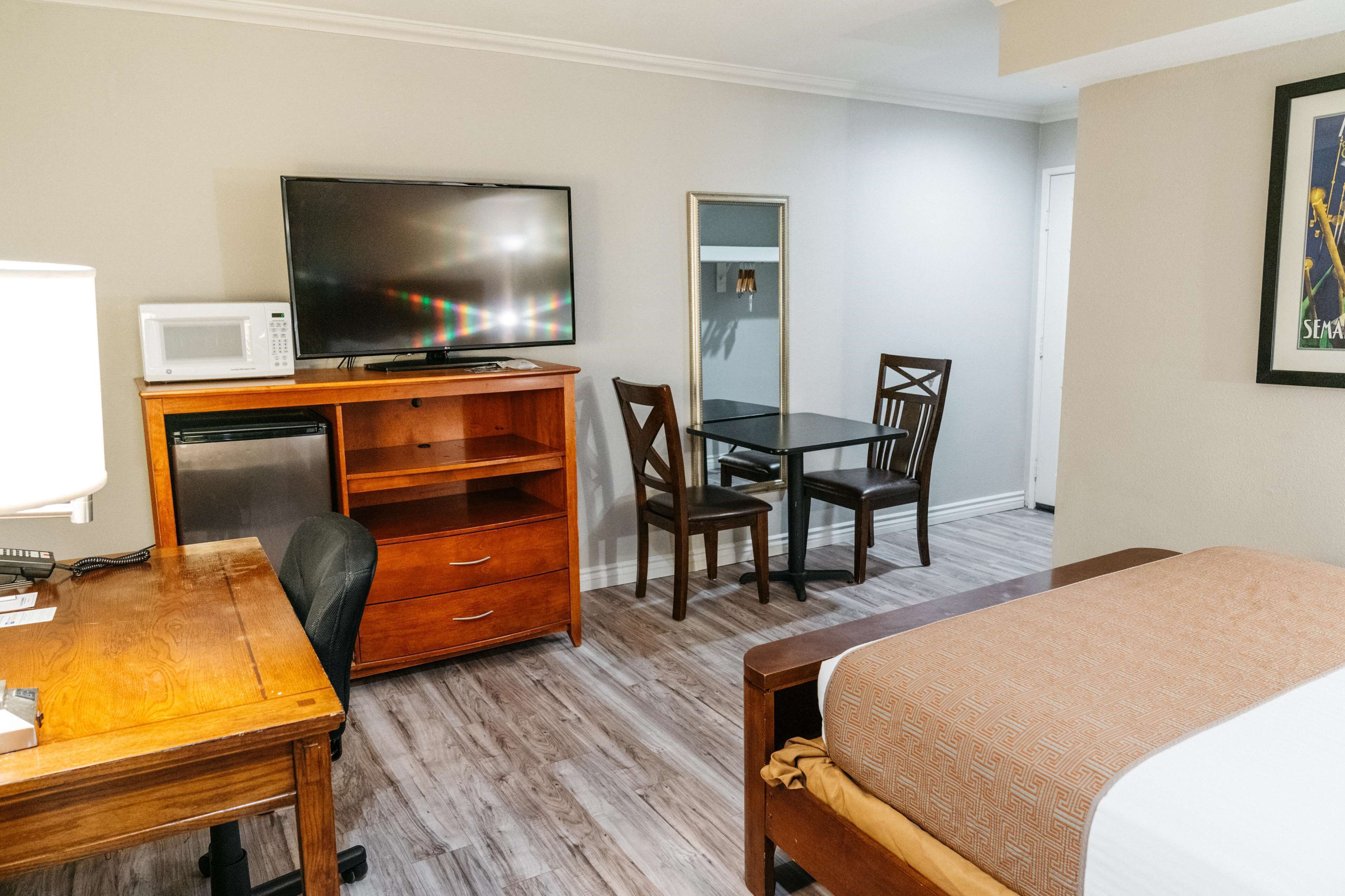 Photo - Best Western Palm Garden Inn