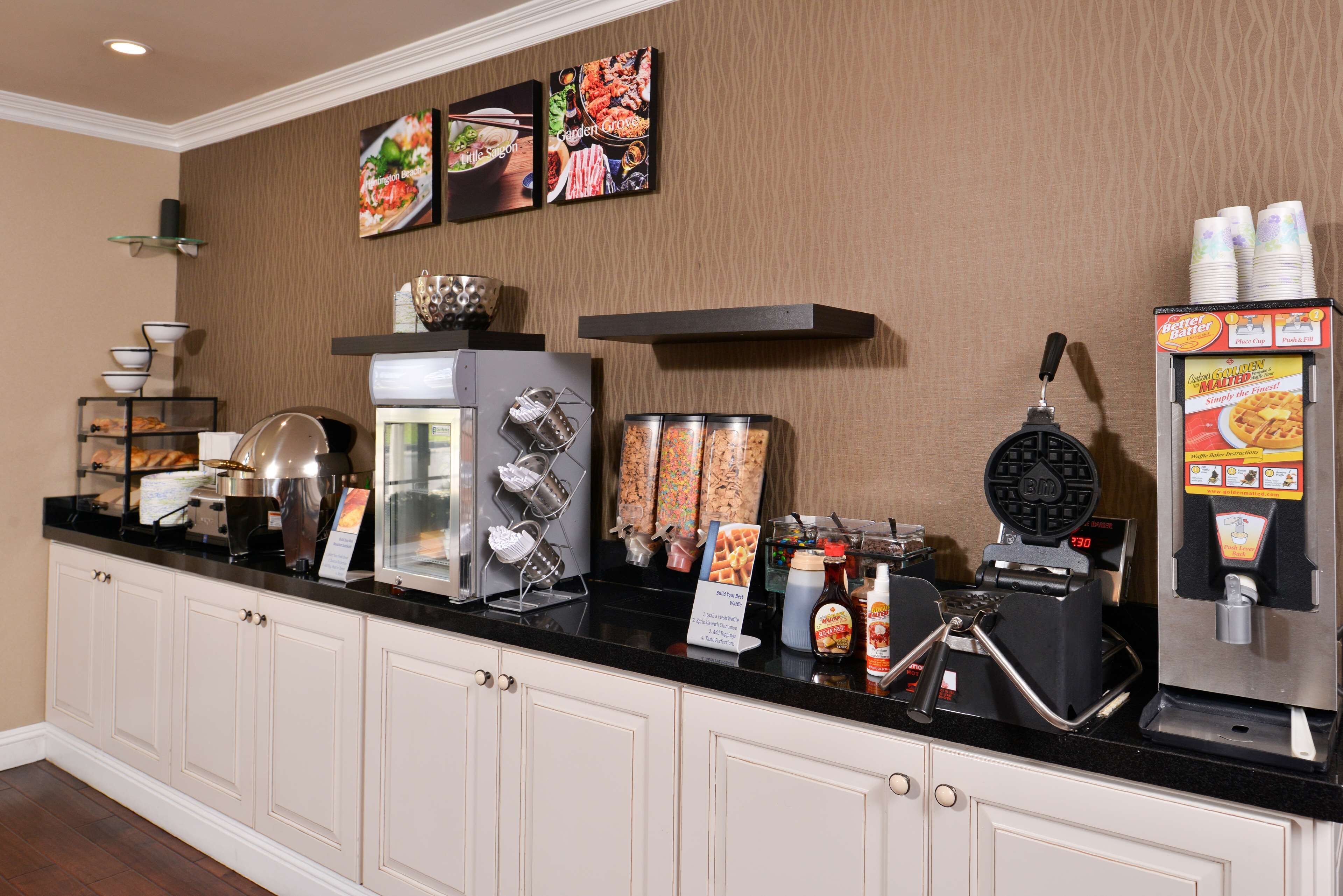 Photo - Best Western Palm Garden Inn