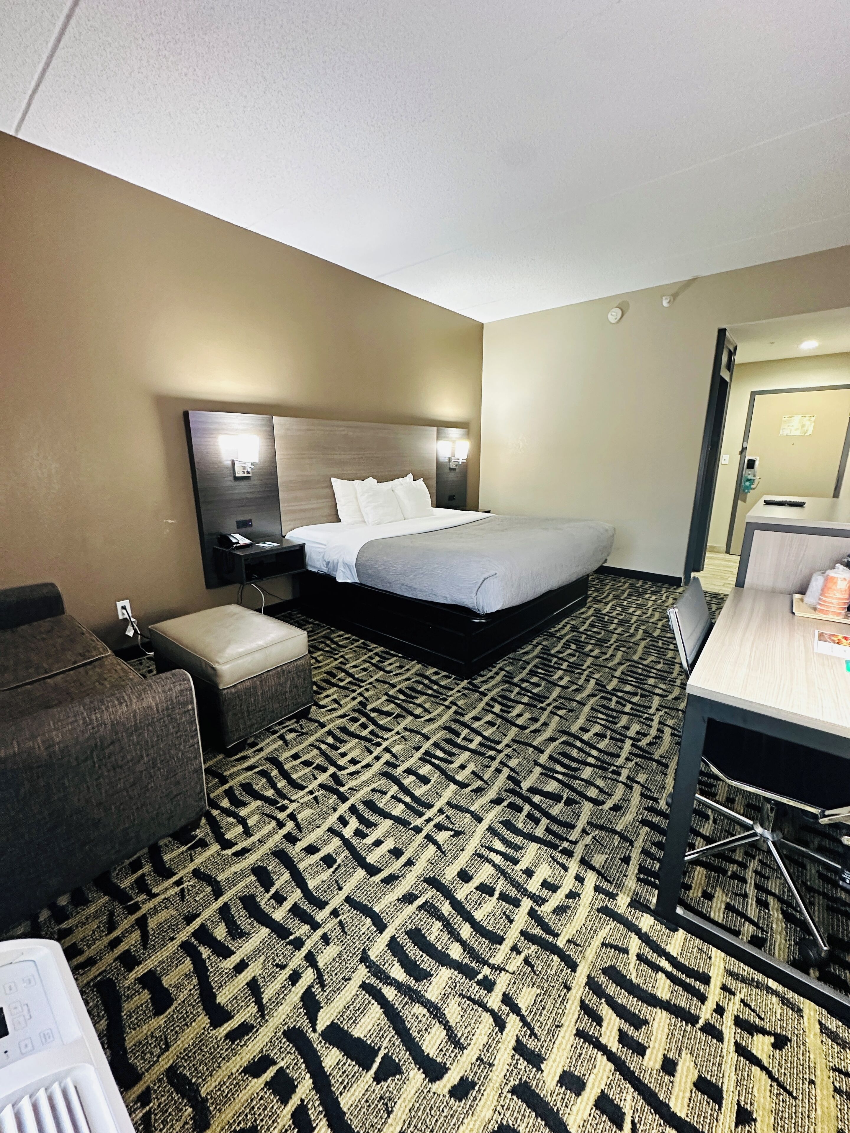 Room, 1 King Bed, Accessible, Non Smoking | Premium bedding, desk, laptop workspace, iron/ironing board