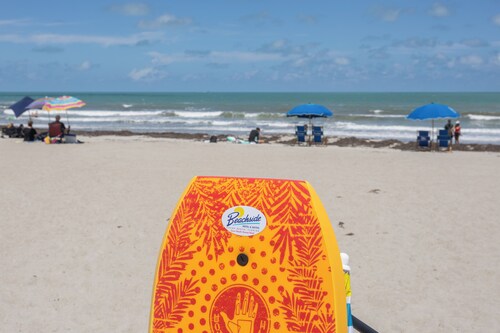 Beachside Hotel & Suites Cocoa Beach - Port Canaveral
