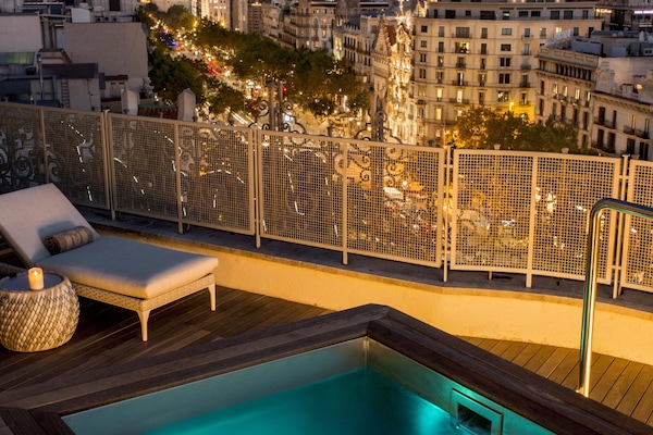 Ropa de cama de alta calidad, cubrecamas y colchones con efecto memoria