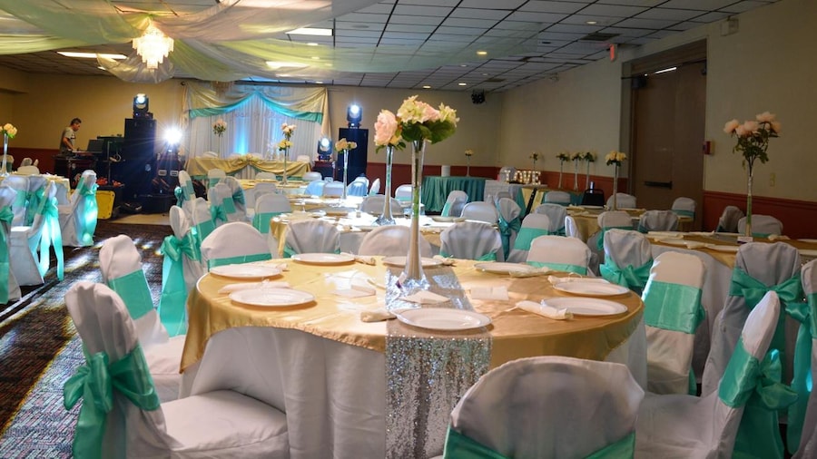 Columbus Grand Hotel & Banquet Center