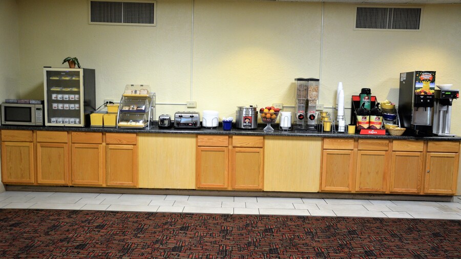 Columbus Grand Hotel & Banquet Center