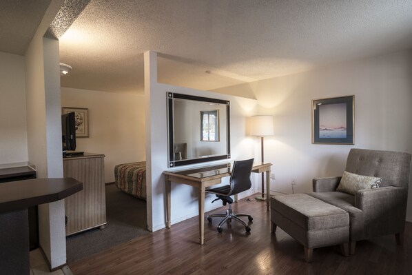 Chambre Standard, 1 grand lit | Coin séjour