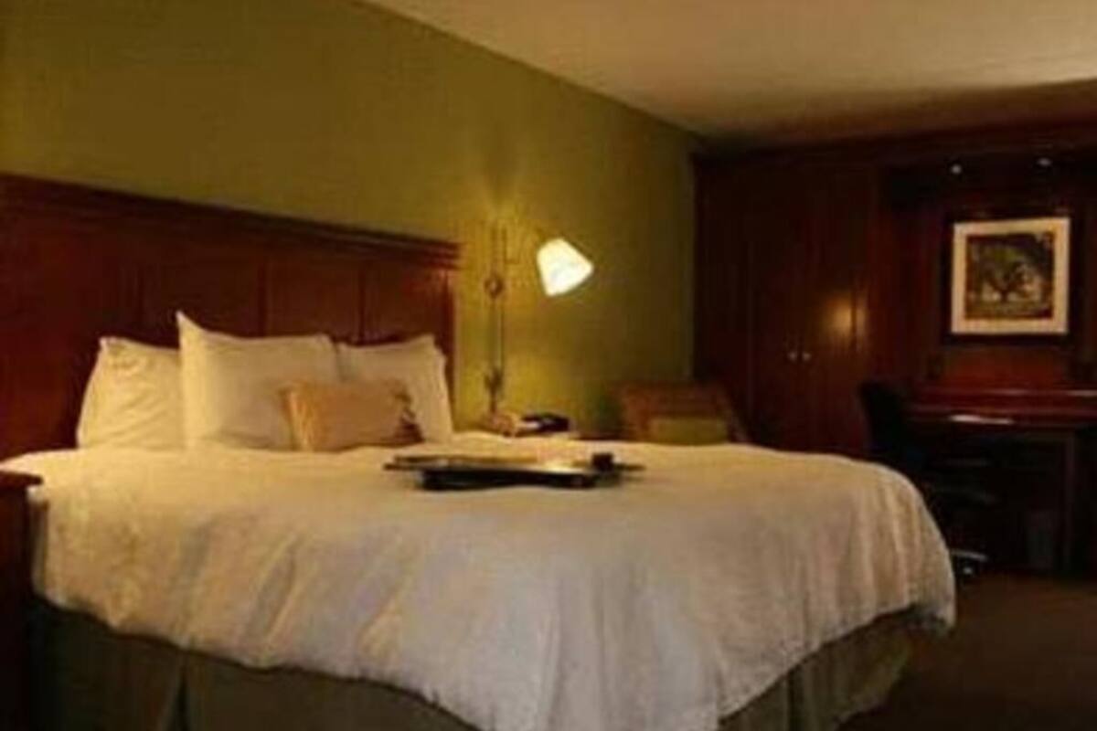 In-room safe, desk, laptop workspace, iron/ironing board