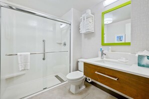 Bathroom shower - Hampton Inn St. Louis/Westport (Maryland Heights)