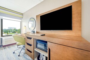 Habitación estándar, 2 camas dobles, no fumadores | Caja fuerte, escritorio, espacio para trabajar con un portátil