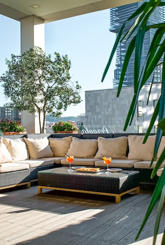 Tirana International Hotel & Conference Centre