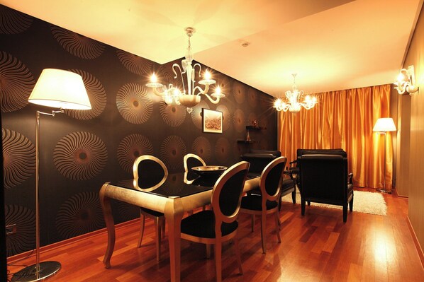 1 bedroom, minibar, in-room safe, desk