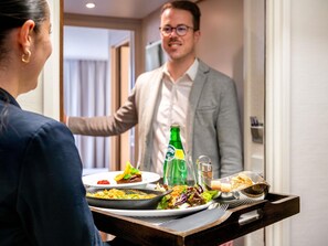 Executive Room, 1 Double Bed with Sofa bed | Premium bedding, free minibar, in-room safe, desk - Novotel Grenoble Centre (Grenoble)