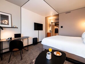 Classic Room, 1 Queen Bed - Novotel Grenoble Centre (Grenoble)